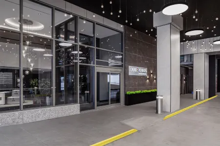 Four Points by Sheraton Flushing Отели рядом с достопримечательностью «Free Synagogue of Flushing»