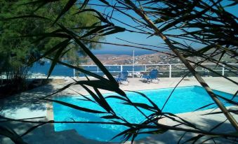 Semi-Detached House on the Heights of Parikia - Exceptional View of the Cyclades