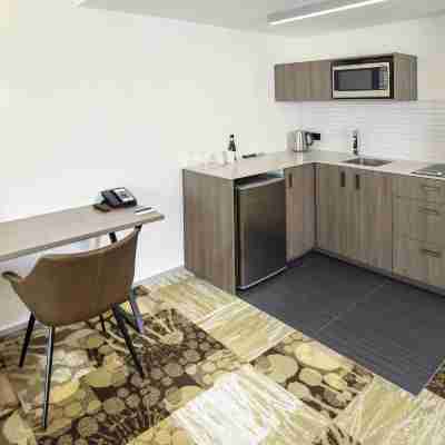 諾富特新普利茅茨塔拉納基酒店 Rooms