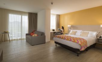 Mercure Santa Marta Emile