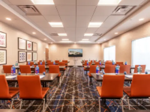 Holiday Inn Express & Suites GAINESVILLE - LAKE LANIER AREA by IHG Hotels in Gainesville