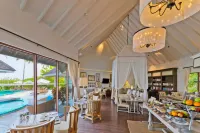 Centara Collection Machchafushi Island Resort & Spa Maldives Hotel a Bodufinolhu