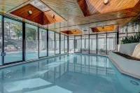 DoubleTree by Hilton Atlanta Windy Hill Ballpark - Pools