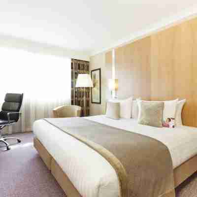 Crowne Plaza Reading Rooms