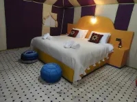 Sleep in Luxury Tent in Desert !