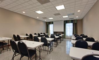 Holiday Inn Express & Suites Hermosa Beach