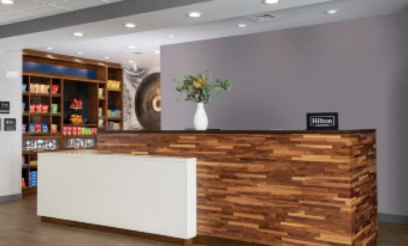 Hampton Inn & Suites Pittsburgh New Stanton