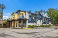 Clarion Pointe Tallahassee-State Capitol Hotels in Tallahassee