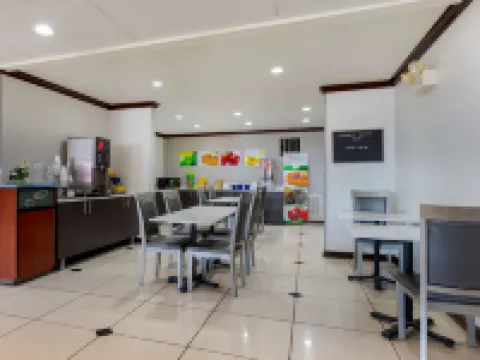 ควอลิตี้ อินน์ ซัลลิซอว์ โรงแรมในSallisaw