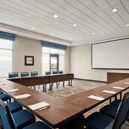 Hampton Inn & Suites by Hilton Kelowna Airport BC