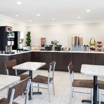 SureStay Hotel by Best Western San Diego Pacific Beach Отели рядом с достопримечательностью «Пасифик-Бич»
