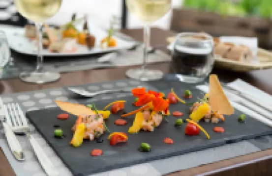 Hôtel & Spa du Domaine des Thômeaux the Originals Relais Hotels in Veuzain-sur-Loire