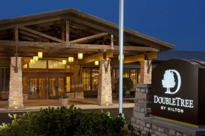 DoubleTree by Hilton Hotel Libertyville - Mundelein Các khách sạn ở Mundelein