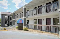 Motel 6 Knoxville, TN - East Hotels in Corryton