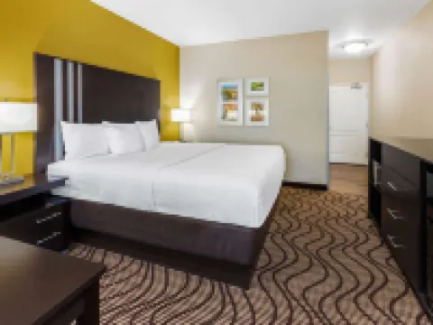 La Quinta Inn & Suites by Wyndham Artesia Hotels in Eddy County