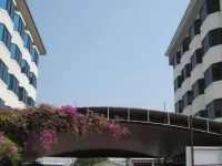 โรงแรมเอ็ม เจ เดอะมาเจสติค โรงแรมในสกลนคร