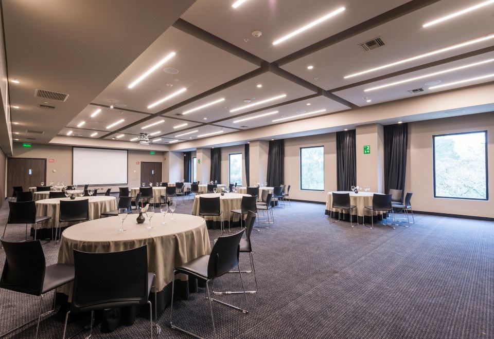 모비크 호텔 라스 로마스 수영장 이미지