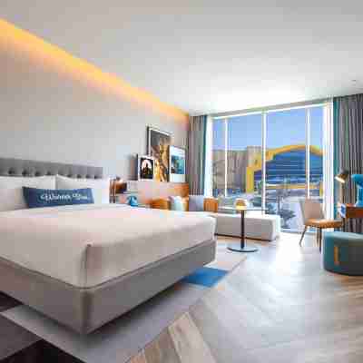 The WB Abu Dhabi Hotel, Curio Collection by Hilton Rooms