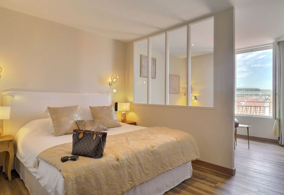 Grand Hôtel des Bains Spa-Fouras Updated 2023 Room Price-Reviews & Deals |  Trip.com