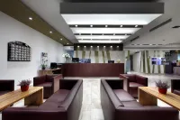 歐洲之星大使飯店 - 機場接送
