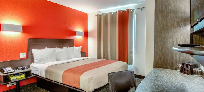 Motel 6 Saskatoon, SK Hotels in Saskatoon