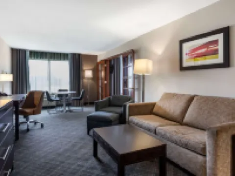 Comfort Inn & Suites Grand Blanc-Flint Hotels in Genesee County