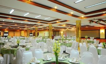 Suitetrails - Naga Regent Hotel