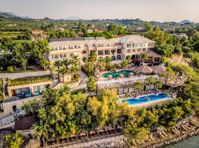 Gloria Maris Hotel Suites and Villa Hotel a 