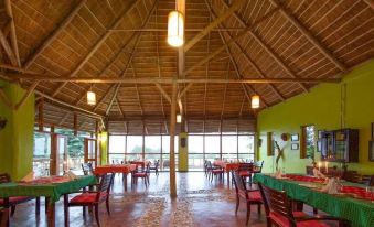 Ihamba Lakeside Safari Lodge