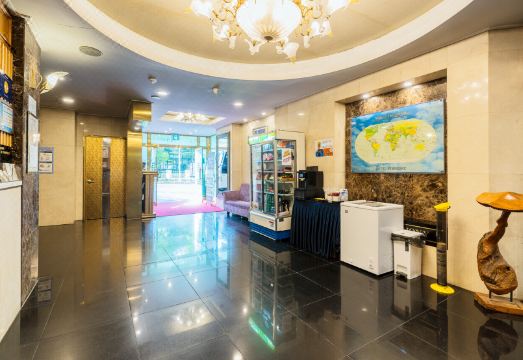 호텔심포니의 깔끔한 객실 내부