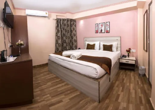 Hotel Bleue Mont Hotels near Bharath Mata Mandir