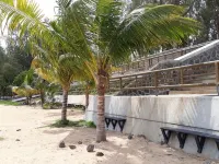 Allamanda Apartments - 100m Bain Boeuf Beach Hotels in Cap Malheureux