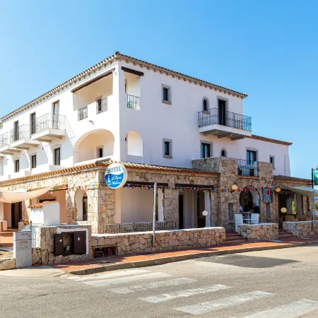 Hotel il Faro di Molara Отели рядом с достопримечательностью «Пляж Лу-Импосту»
