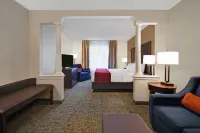 Comfort Inn & Suites Hotels in Wilton