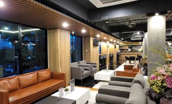 12 the Residence Hotel & Apartment - Sha