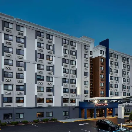 Hampton Inn by Hilton Newark Airport