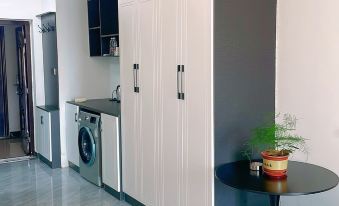 Yujian 111 Apartment (Huanghe Road)