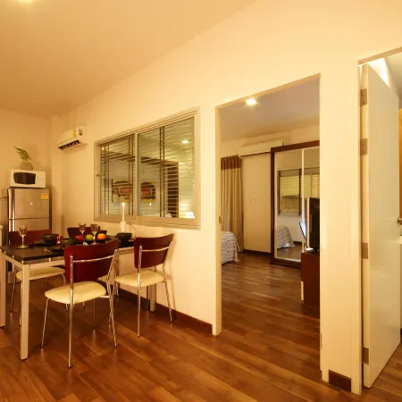 I Residence Hotel Sathorn Отели рядом с достопримечательностью «Станция метро Лумпини»