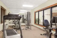 Wingate by Wyndham Lafayette Airport - Gym