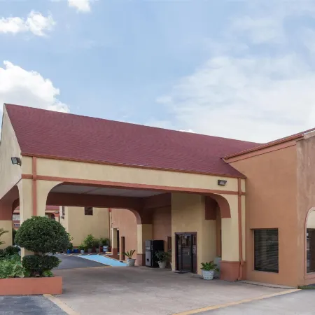 Super 8 by Wyndham Athens TX