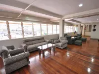 Marbella Leisure Hostel - Hostels