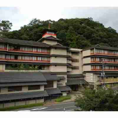 三朝温泉旅館 三朝薬師の湯 万翆楼 Hotel Exterior