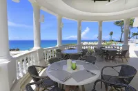 Ocean Village Deluxe - breakfast