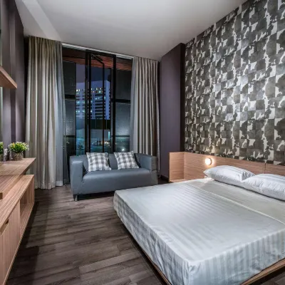 Upscale Suites Hotels near Sampoerna Strategic Square