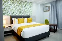 Carlosta Hotel Hotels near Baptist Bible Church