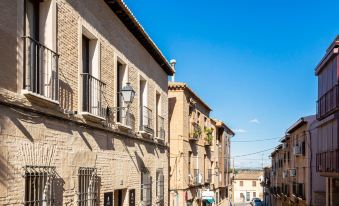 Dobo | Hostal Azacanes