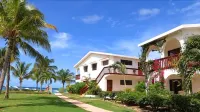 Carimar Beach Club Hoteles cerca de Shoal Bay Beach