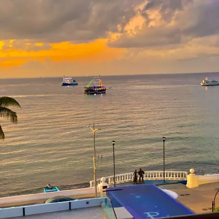 Hotel Puerto Libre