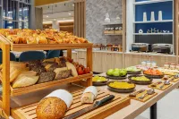 Courtyard by Marriott Paris Charles de Gaulle Central Airport - breakfast