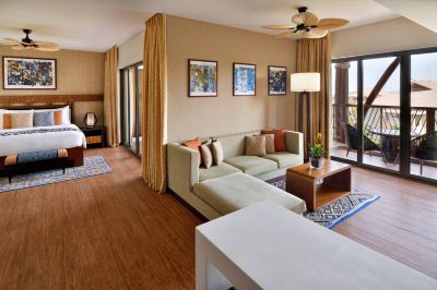 Junior King Suite With Resort View And Balcony